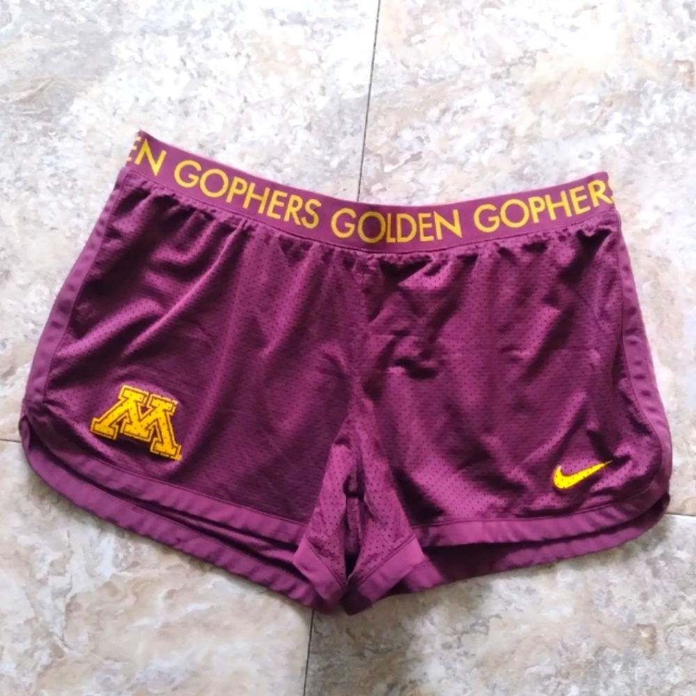 Nike University of Minnesota DriFit shorts, size Large